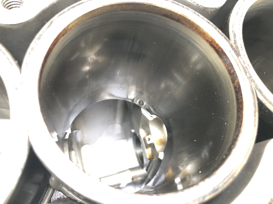 Triumph sprint ST 1050 [2005] - Motor housing empty housing cylinder block with piston