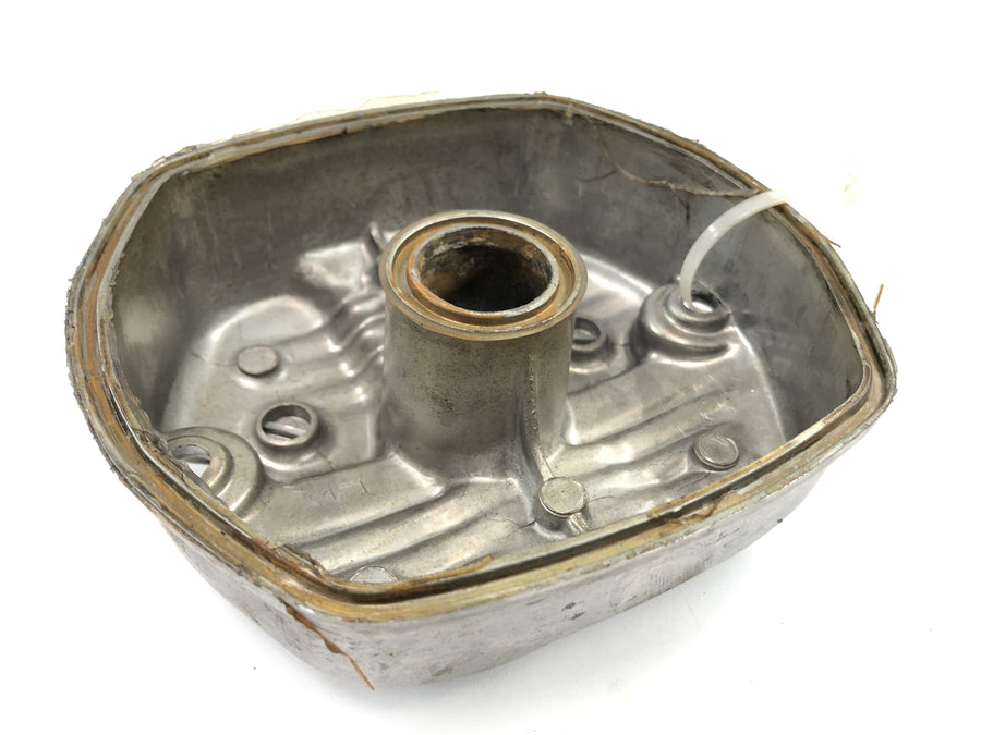 Honda GL 500 Silverwing PC02 [1982] - valve lid on the right