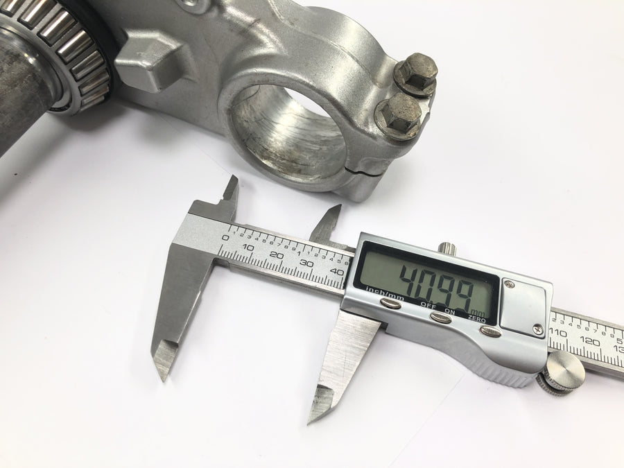 Yamaha WR 125 X DE07 [2010] - fork bridge at the top