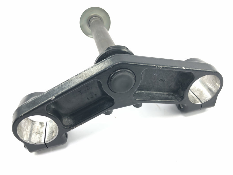 Triumph Daytona 900 T300D [1996] - lower fork bridge, control head clamp