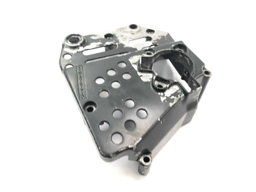 Suzuki GSX R 1100 GU74C [1987] - sprocket cover, engine cover, clutch holder