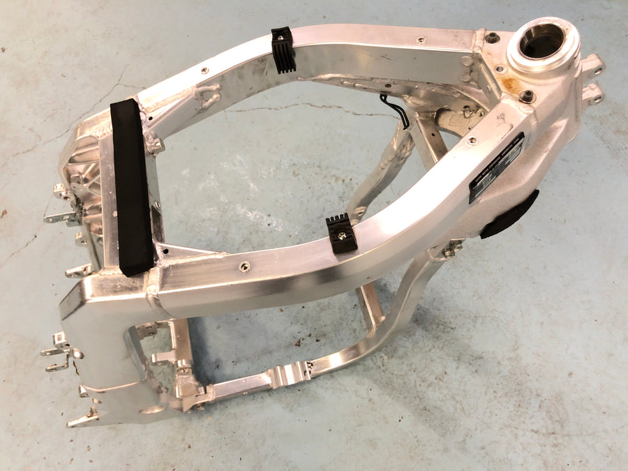 Suzuki GSX-R 1100 W GU75 C [1993] - Frame without papers