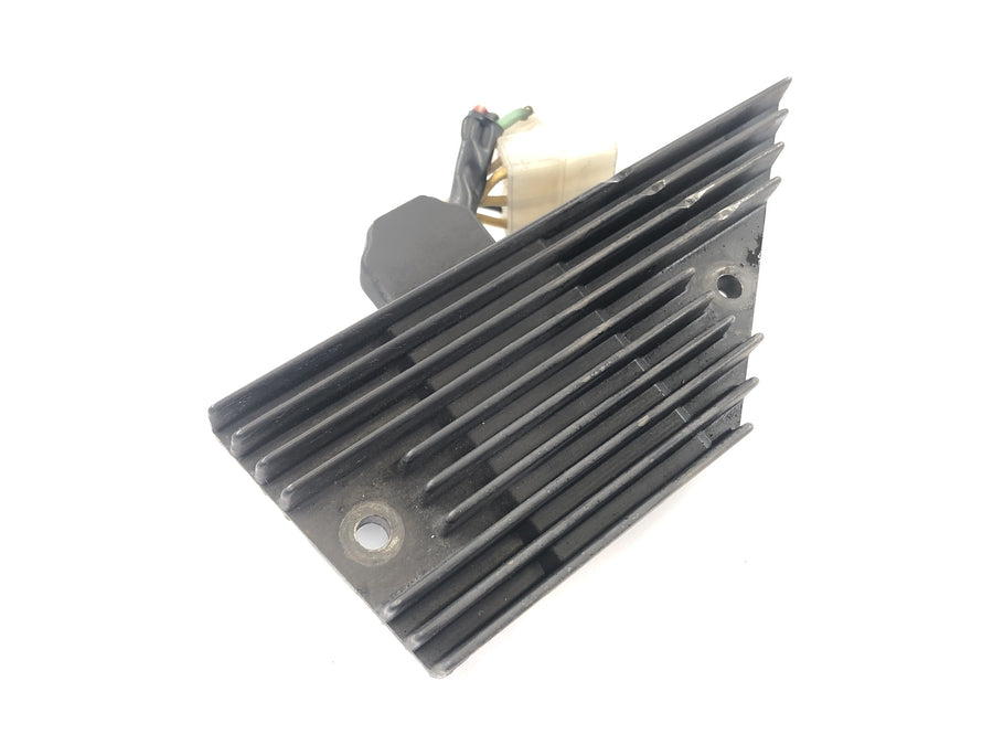 Honda CBX 650 E RC13 [1983] - controller rectifier tension regulator