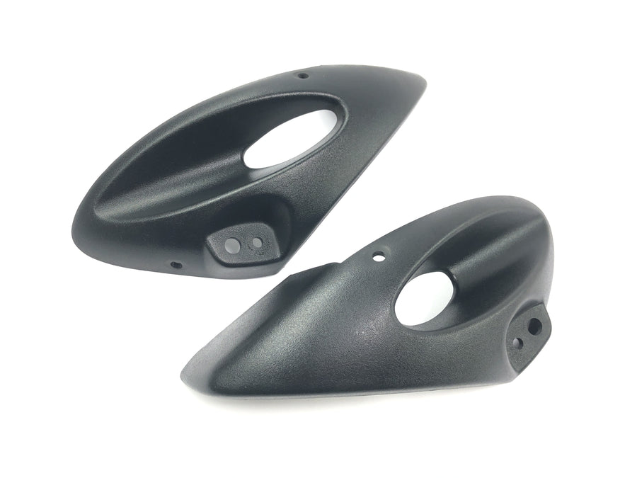 Triumph Tiger 955i 709EN [2003] - Indicator bracket front fairing side cover