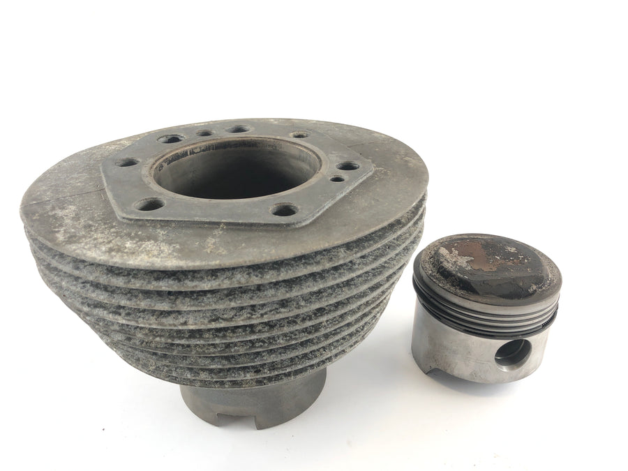 Moto Guzzi 850-T3 [1980] - Cylinder with piston cylinder lying left