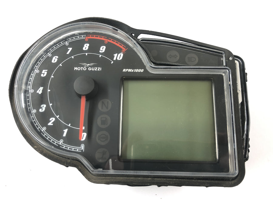 Moto Guzzi Stelvio 1200 8V [2016] - Ignition lock with fork bridge at the top immobilizer tank cap lock cockpit 70857 km