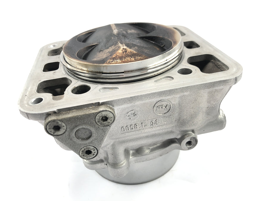 Ducati Monster S4R M4 [2004] - Cylinder with rear piston