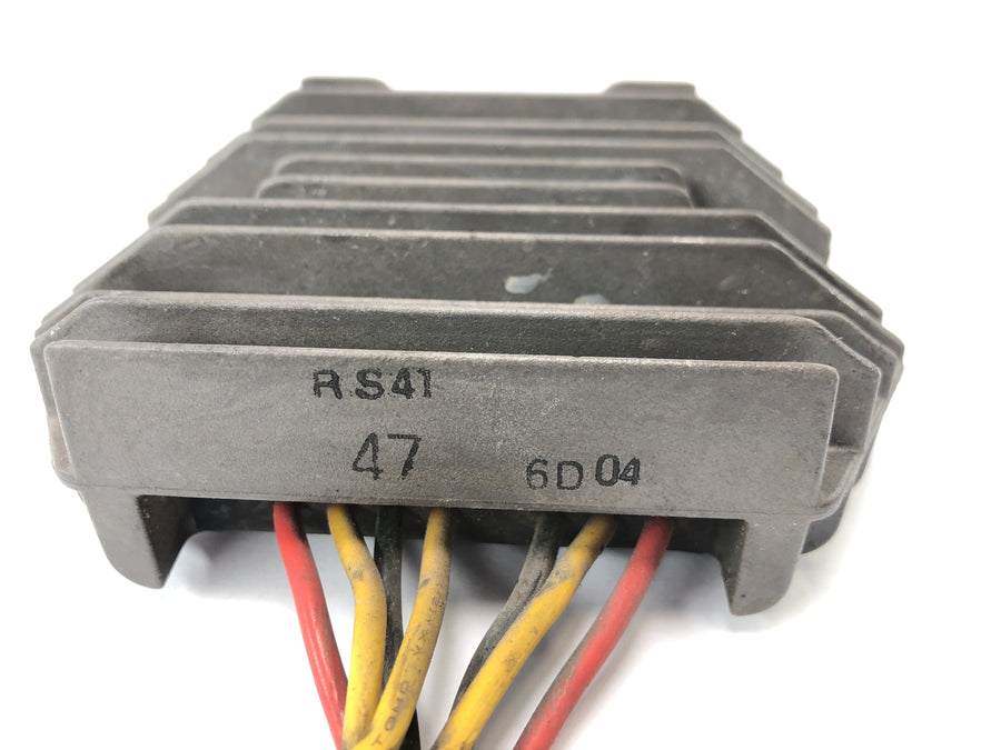 Triumph Speed Triple 1050 515NJ [2007] - Voltage Regulator Rectifier Regulator