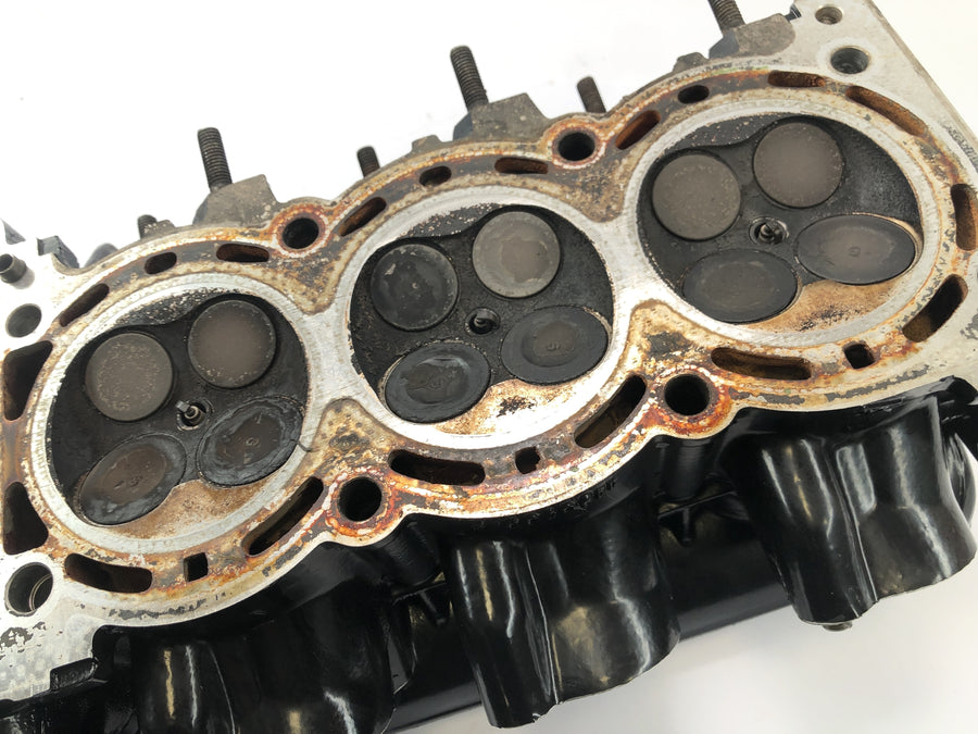 Triumph Speed ​​Triple T509 [1998] - Cylinder head