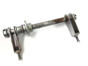 Yamaha XS 650 SE 3L1 [1979] - rear axle with chain tensioner