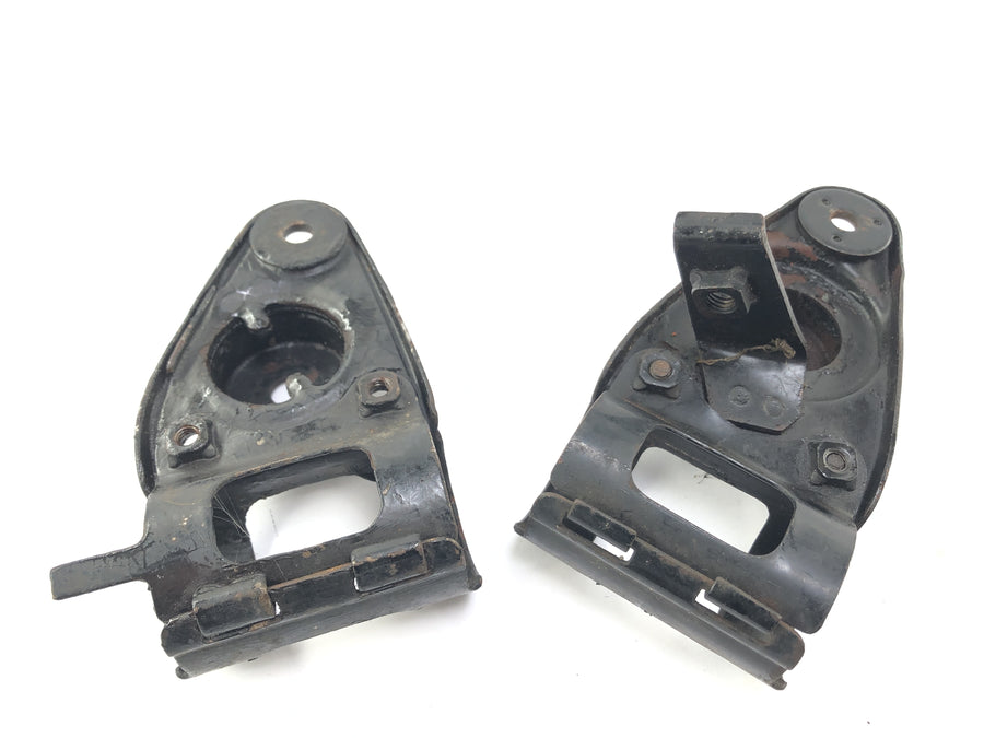 Yamaha XT 500 1U6 [1981] - Lamp holder headlight mount set