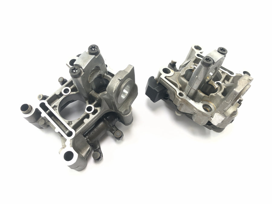 BMW R 1150 R R21 [2001] - Kipphebelbock Nockenwellenlagerbock Ventiltrieb links und rechts