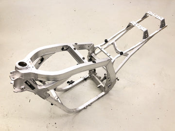 Suzuki GSX R 1100 GU74D [1987] - Frame main frame with papers