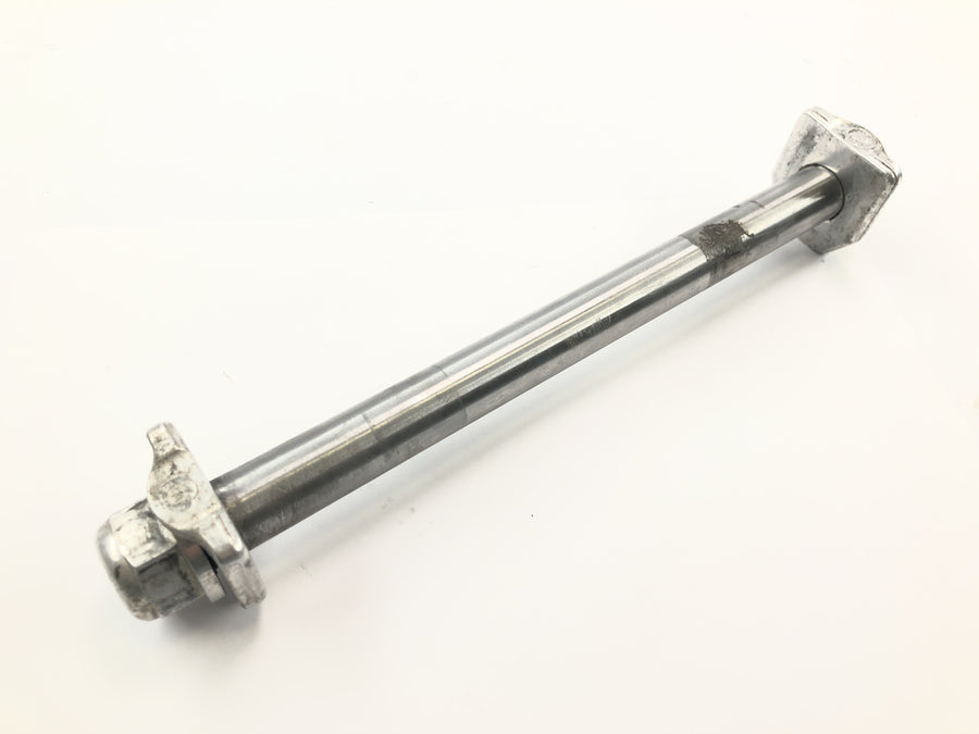 KTM 640 Adventure LC4 [2001] - rear wheel axle wheel axle rear axle