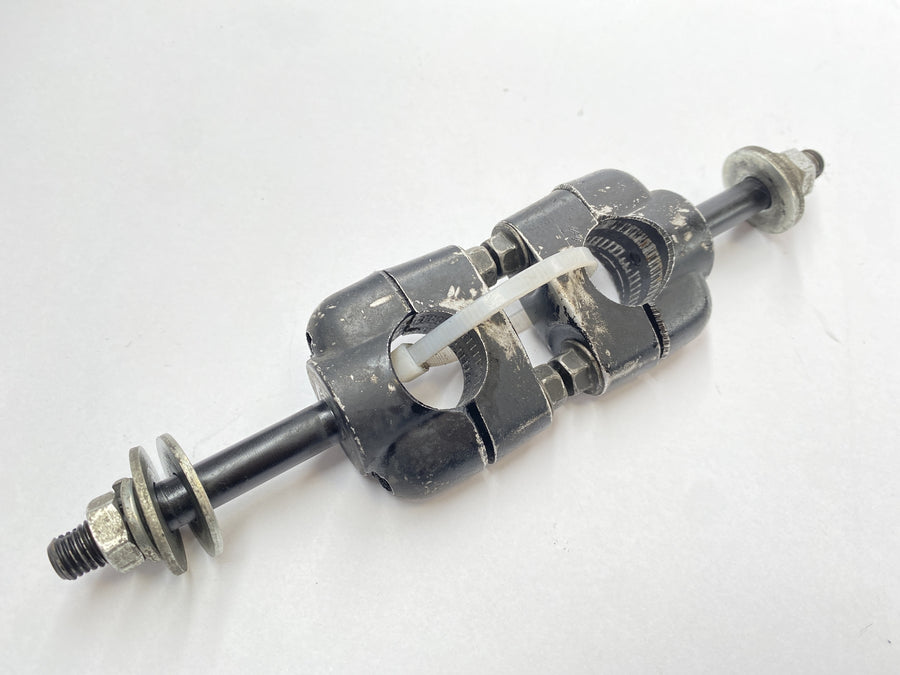 Yamaha XT 600 Z Ténéré 1VJ [1986] - handlebar holder riser grip bracket clamping holder set couple