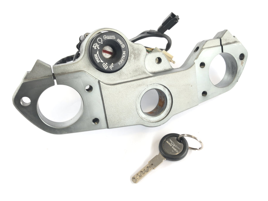 Moto Guzzi Norge 1200 [2006] - Tacho cockpit ignition lock tank lock for Gabelbrücke above CDI
