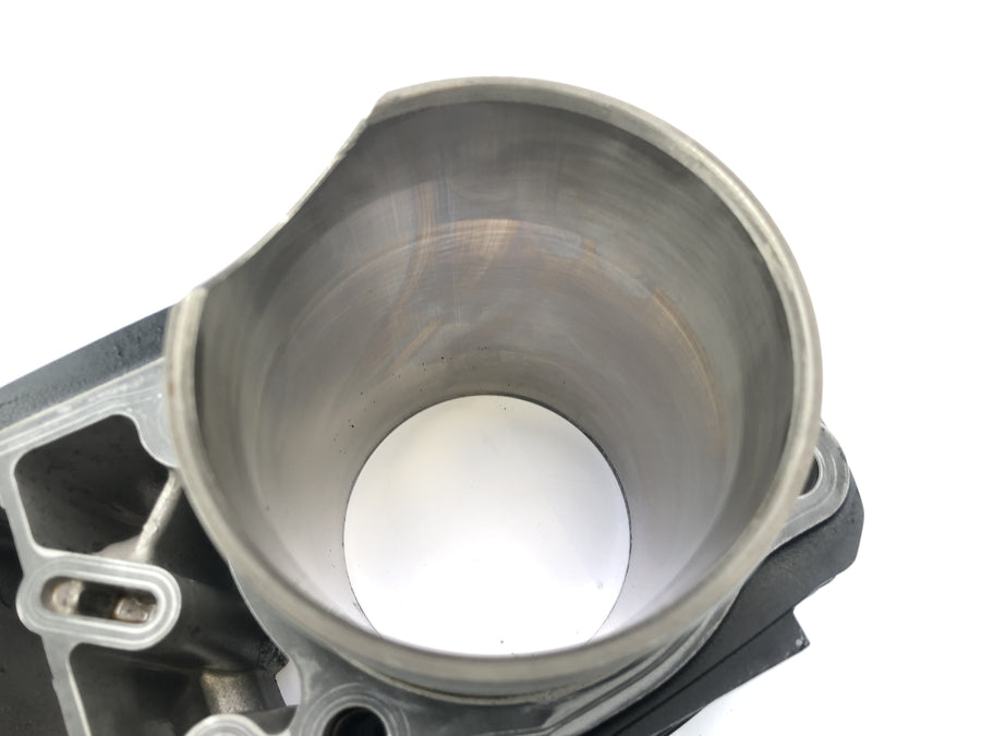 Suzuki Intruder VL 1500 AL [2000] - Cylinder with rear piston