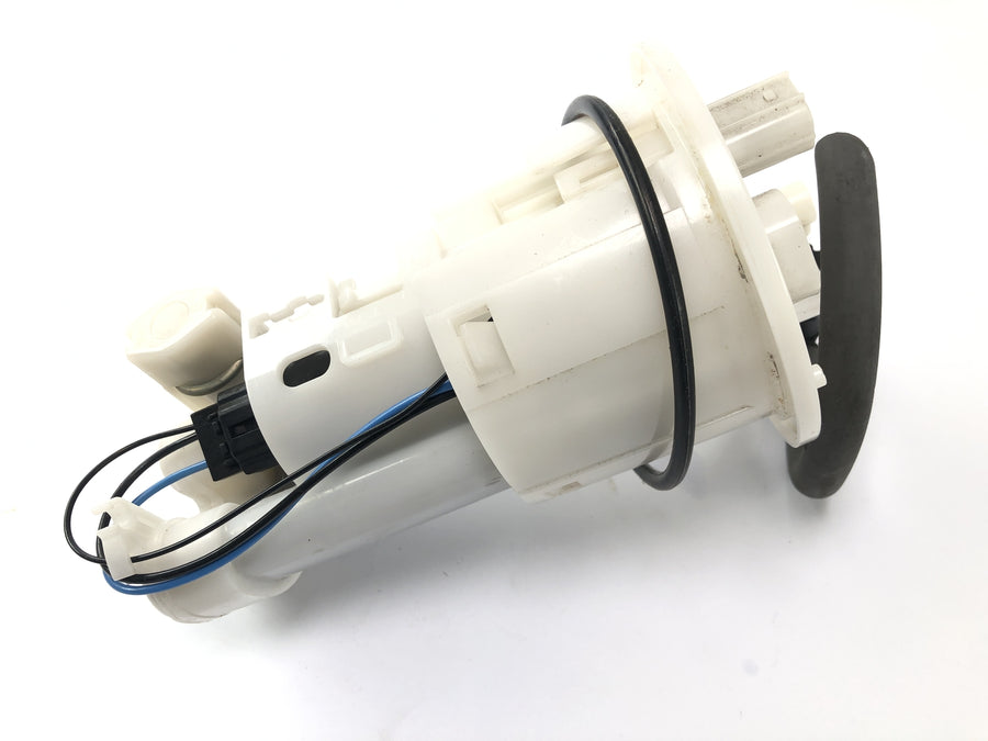 Triumph Sprint ST 1050 [2005] - fuel pump petrol pump