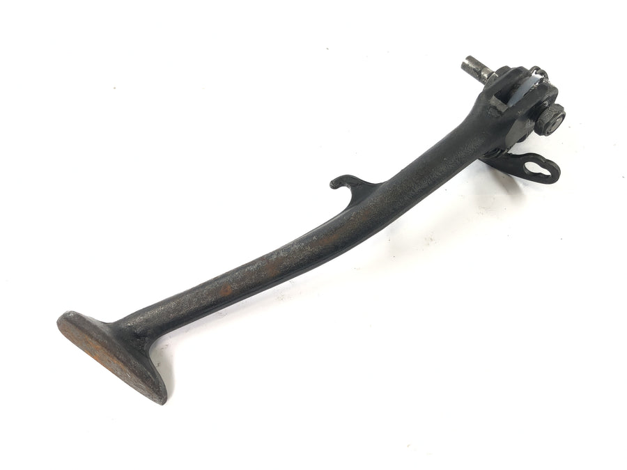 Honda CBX 650 E RC13 [1983] - Stand side stands with a feather motorcycle stand
