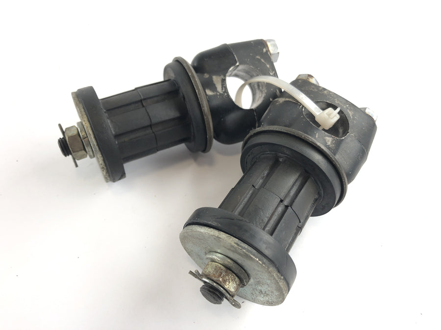 Yamaha XS 400 2A2 [1982] - Riser handlebar mount handlebar clamp