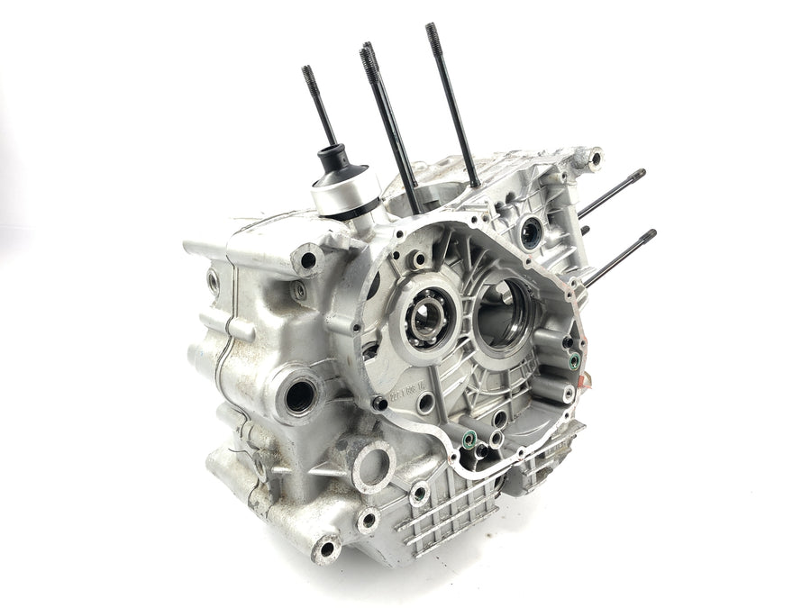 Ducati ST2 944 [1999] - Engine housing empty casing