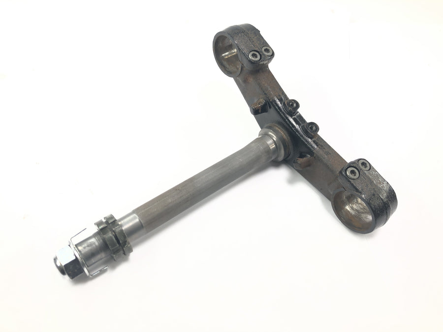 Yamaha XJR 1300 RP02 [1999] - Fork bridge below control head