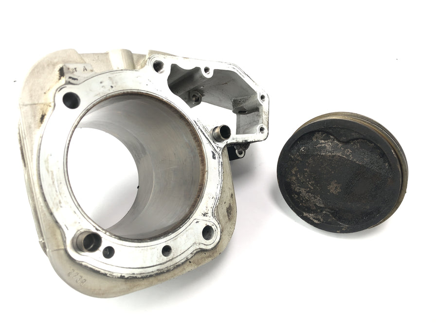 BMW R 1150 GS R21 [2002] - cylinder with piston on the left