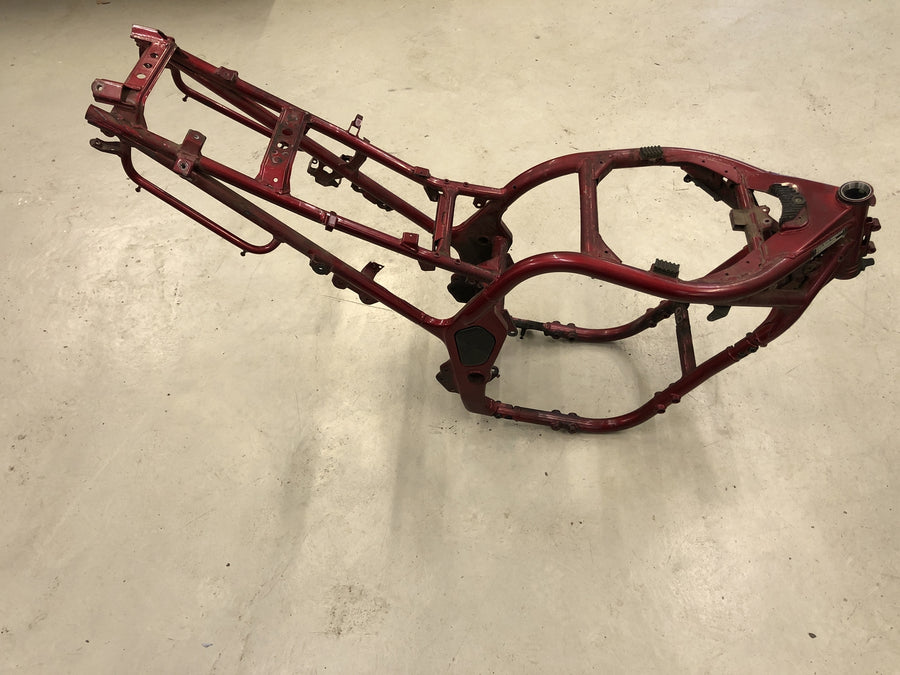 Suzuki Bandit 1200 GV75A [1998] - Frame with papers