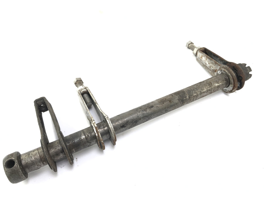 Yamaha XT 500 1U6 [1981] - Rear axle with chain tensioner