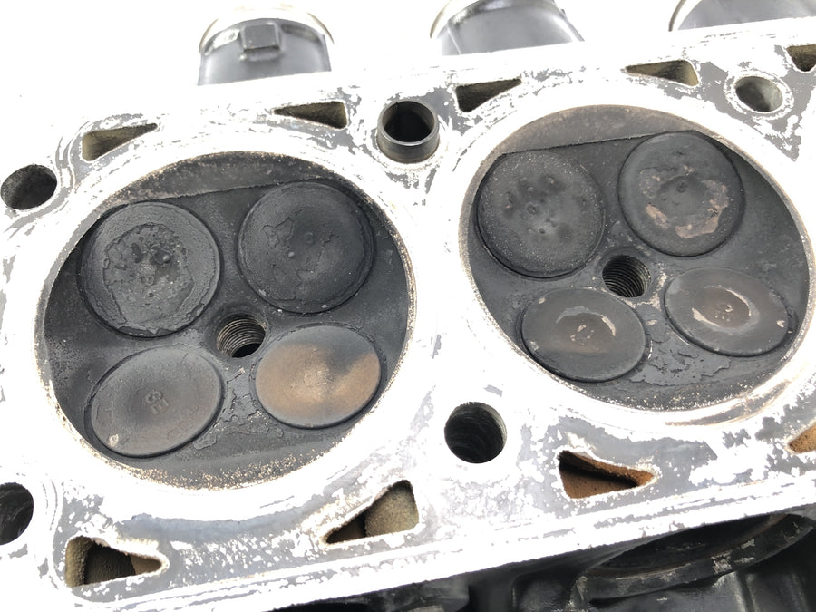 Kawasaki GPZ 1000 RX [1987] - Cylinder head