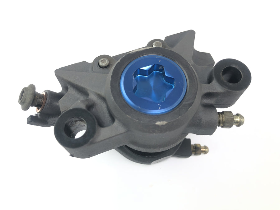 Yamaha YZF R1 RN01 [1998] - Brake caliper brake pliers behind