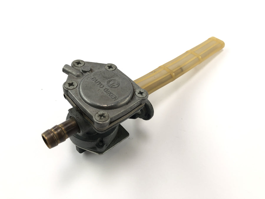 Kawasaki GPZ 1100 ZXT10E [1997] - petrol tap fuel tap fuel valve