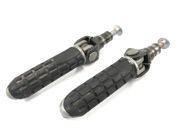 Kawasaki GPZ 1100 ZXT10E [1997] - passenger footrest footrest supports behind