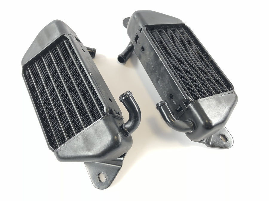 BMW R 1200 C 259c [1997] - oil cooler set couple