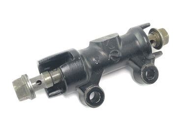 Triumph Daytona 900 T300 [1996] - Front brake line distributor