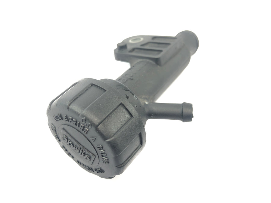 Aprilia RSV 1000 RP Mille [2001] - Coolant filler neck