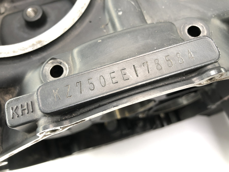 Kawasaki ZR7 ZR750F [1999] - motor housing empty housing