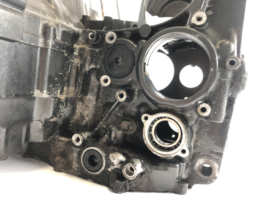 Suzuki Bandit 1200 GV75A [1998] - Engine housing empty housing