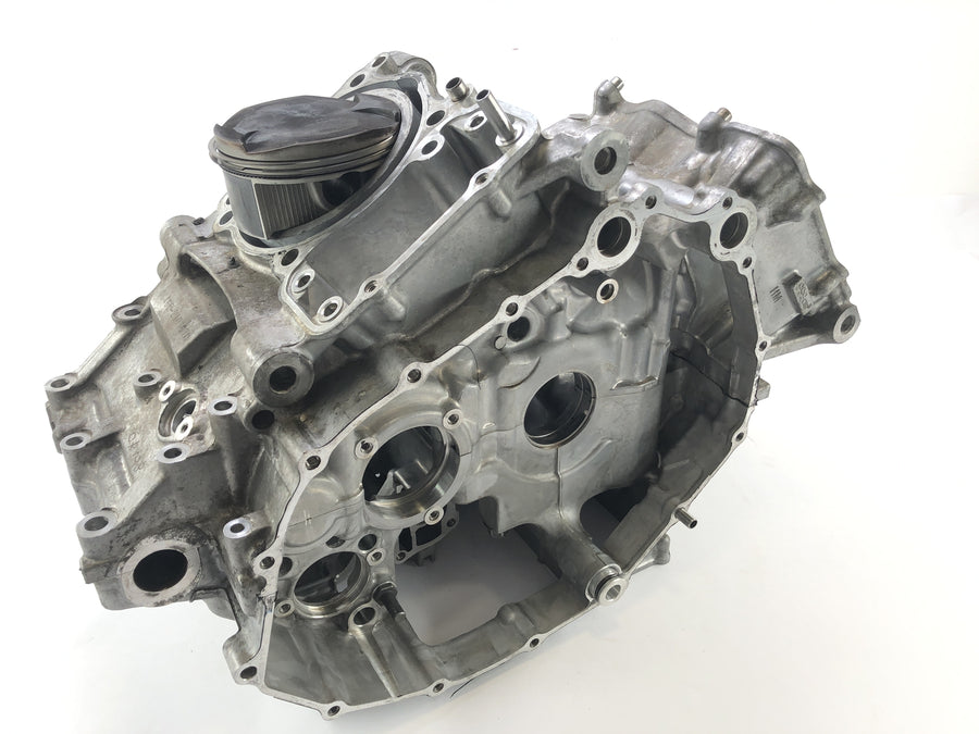 Honda VTR 1000 SP 1 SC45 [2001] - Engine housing with piston