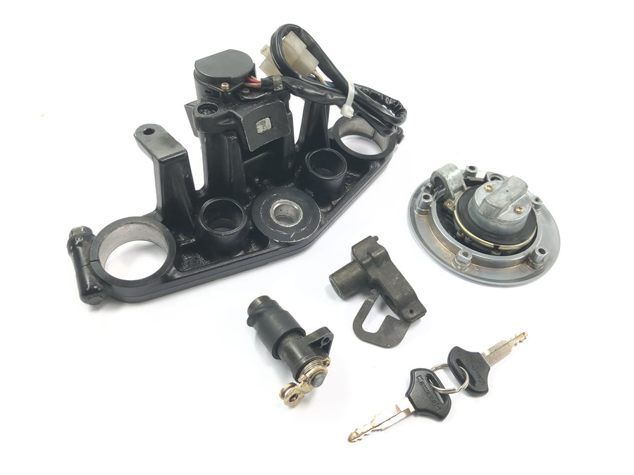 Kawasaki ZRX 1200 S ZRT20A [2001] - Lock set, ignition lock with fork bridge at the top, tank cap, seat lock