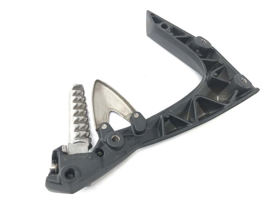 Triumph Sprint ST 1050 [2005] - Pediatric footrest on the left with a holder footrest passenger