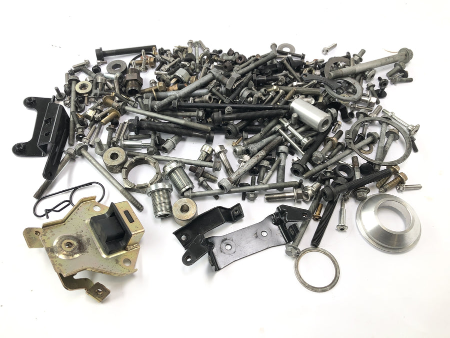 Triumph Sprint ST 1050 [2005] - residual parts and screws are bundle