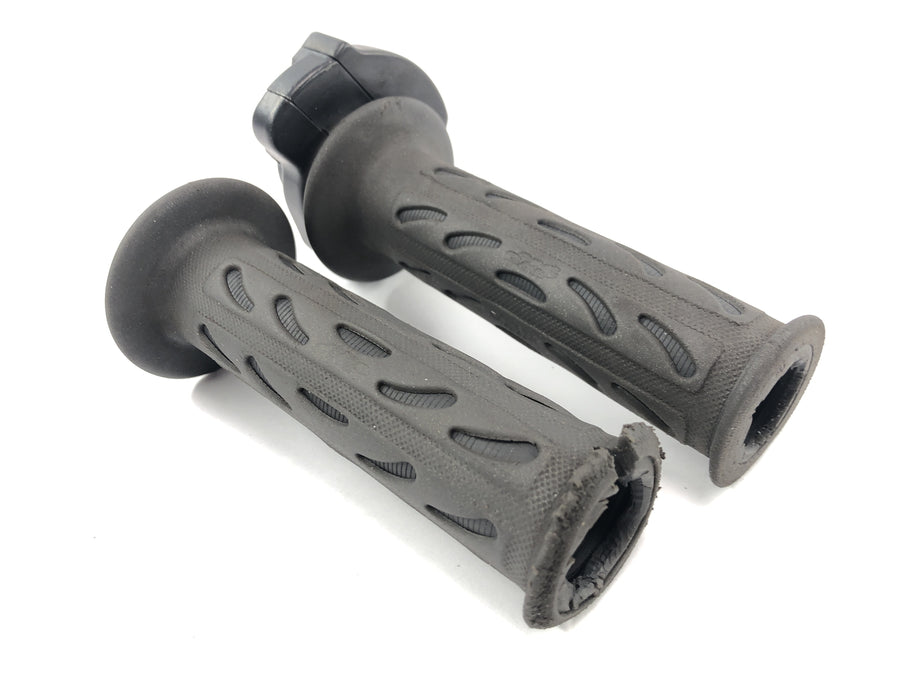 Ducati Monster S4R M4 [2004] - throttle grip twist grip rubber handlebar grips right