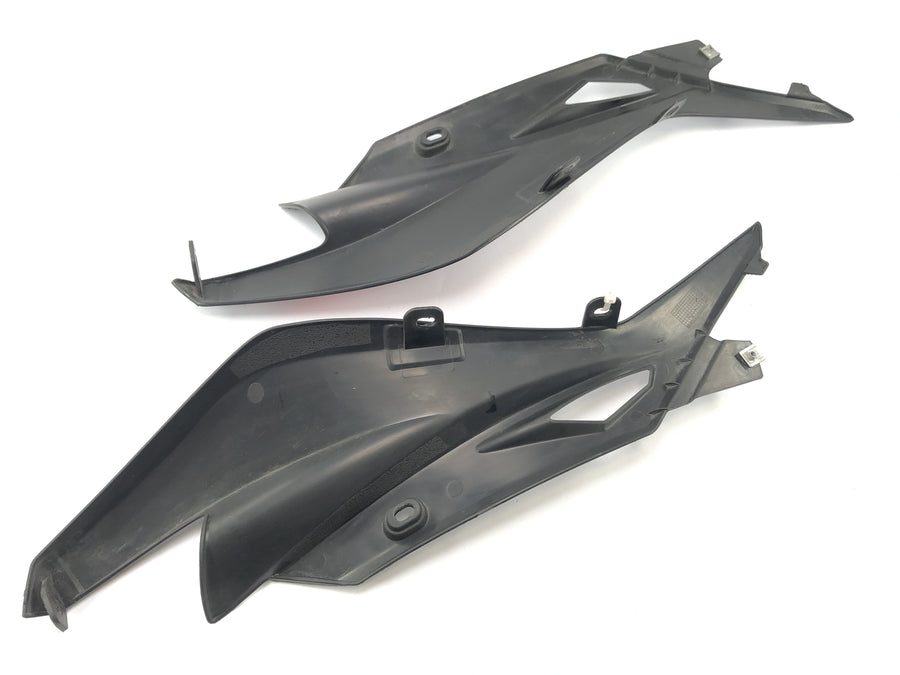 SWM SM 125 R [2018] - Side cladding tank cladding left and right