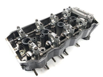 Kawasaki GPZ 1100 ZXT10E [1997] - Cylinder head motor block valve coverage