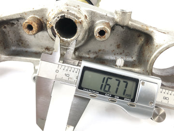 Honda NX 650 RD02 [1989] - fork bridge below - 0