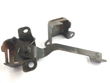 Yamaha XS 400 2A2 [1982] - Seat locking lever - 0