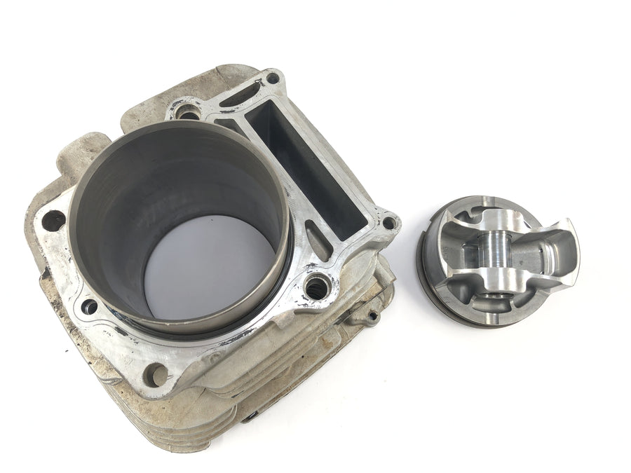 Yamaha TT 600 R DJ01 [1998] - cylinder with pistons