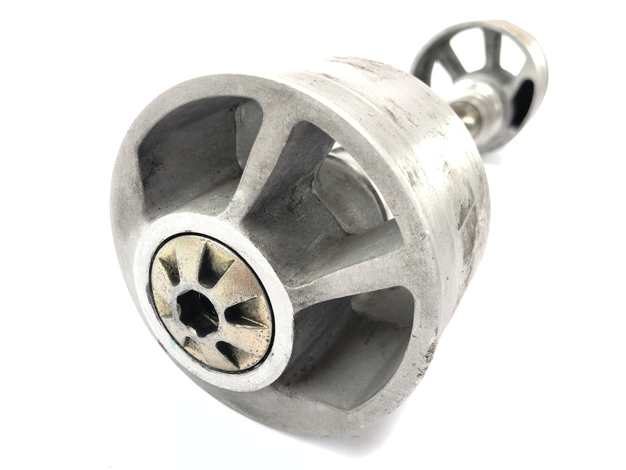 Benelli TNT 1130 [2009] - Rear axle shaft with chain tensioner
