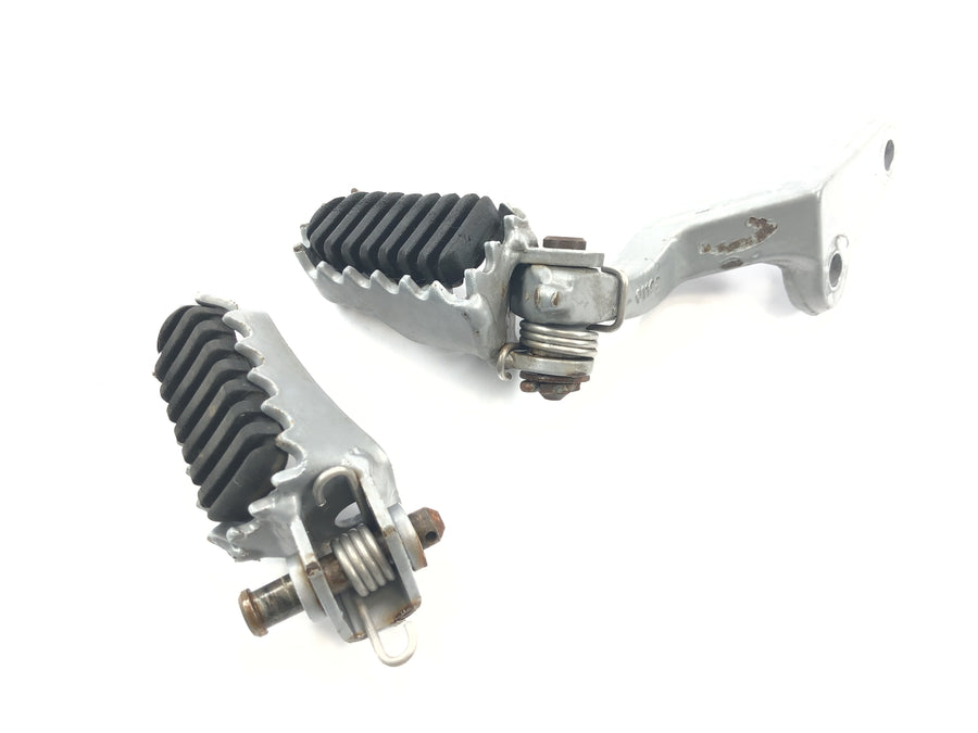 KTM 640 Adventure LC4 [2001] - Driver footrests left and right